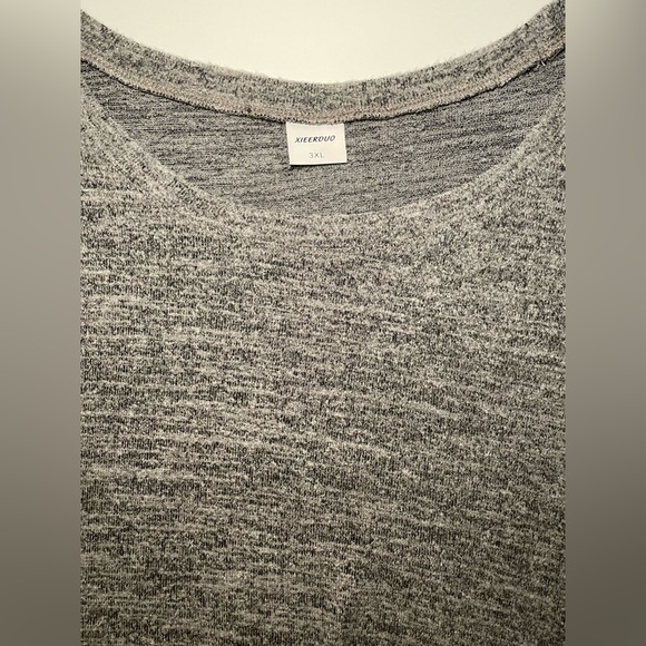 Plus-size Gray Sporty Top from Amazon - Picture 3 of 4